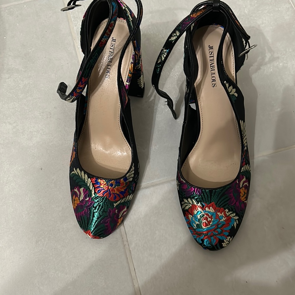 Colorful floral embroidered size 12 heels. Fit more like an 11/11.5